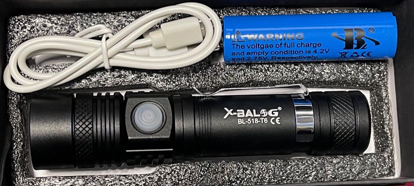Lámpa 200w Elemlámpa Akkumulátorral CREE XM-L T6 Led Zoom USB - BL-518-T6